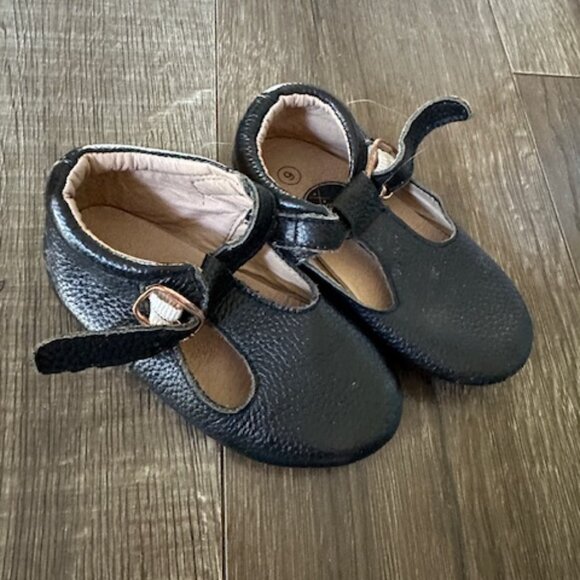 Other - West Coast Mocs mary janes size 6